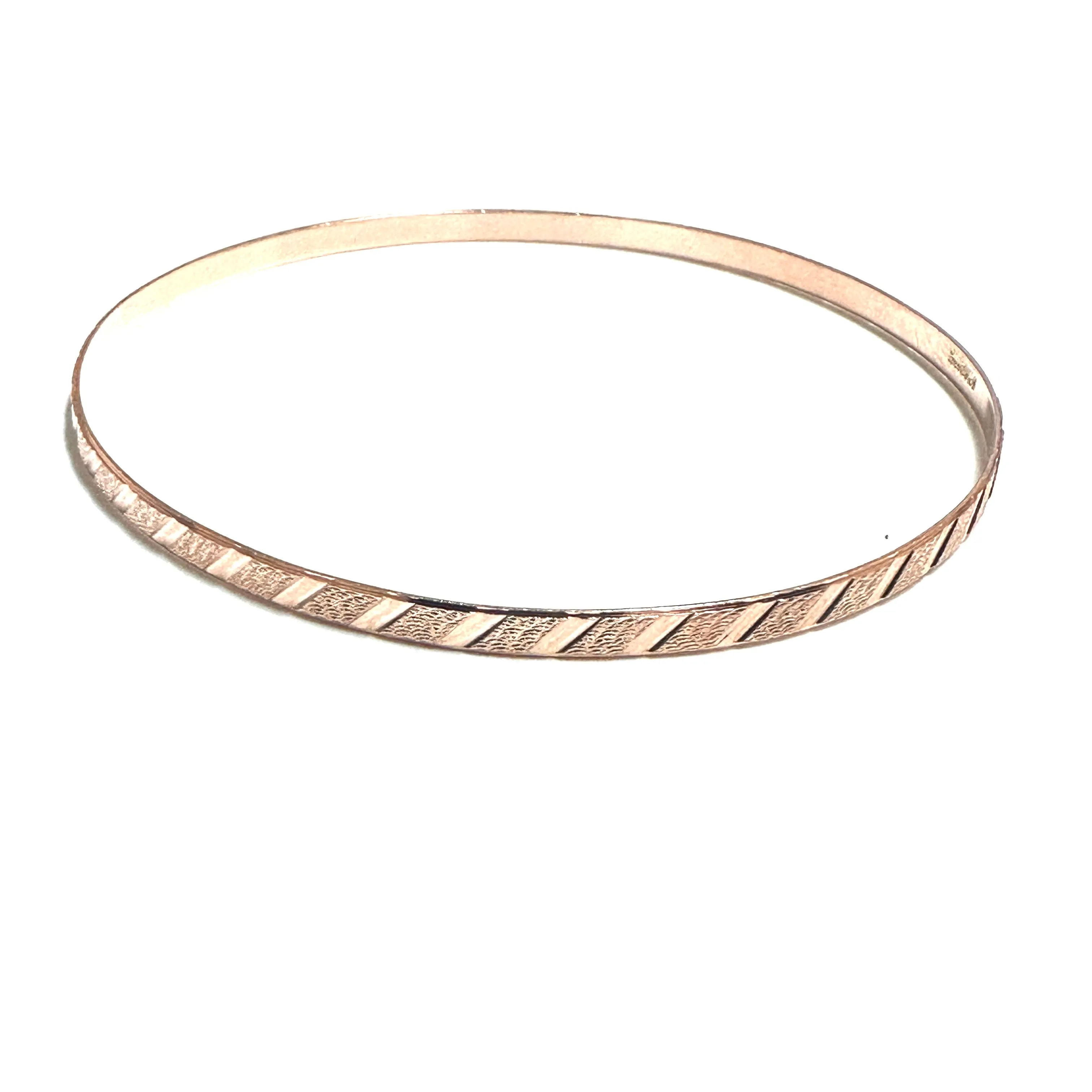 10K Gold (3mm) Diamond Cut Slip On Bangle