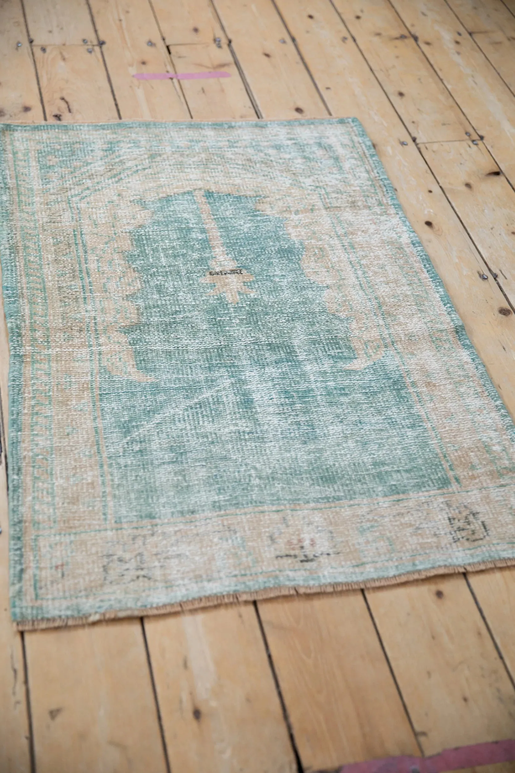 2.5x3.5 Vintage Distressed Oushak Rug