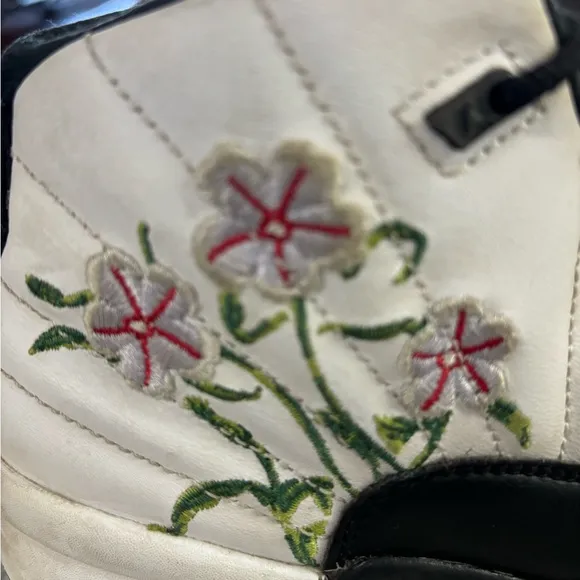 AIR JORDAN 12 RETRO GS FLORAL Size 2Y