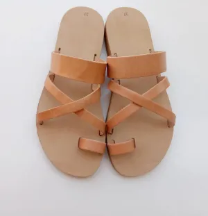 Classic ring toe leather sandals