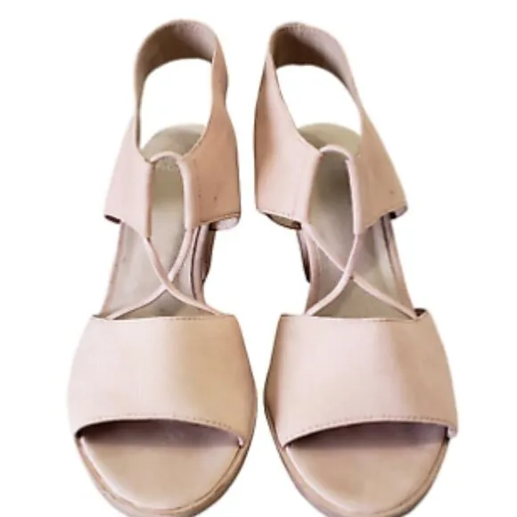 Eileen Fisher Doe Sandal In Blush Tumbled Nubuck Leather