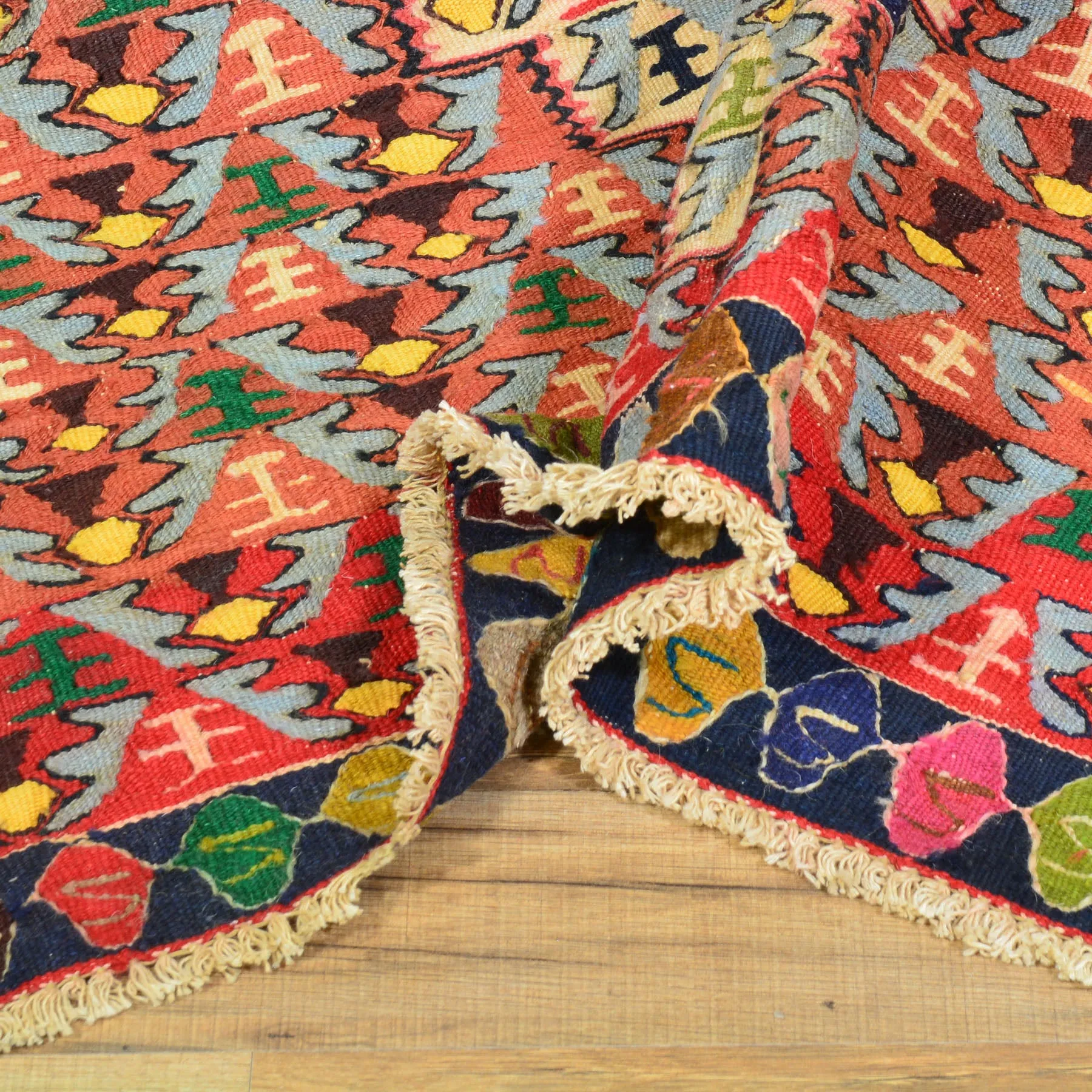 Hand-Woven Persian Sennah Kilim Geometric Design Wool Rug (Size 3.11 X 4.11) Cwral-7722