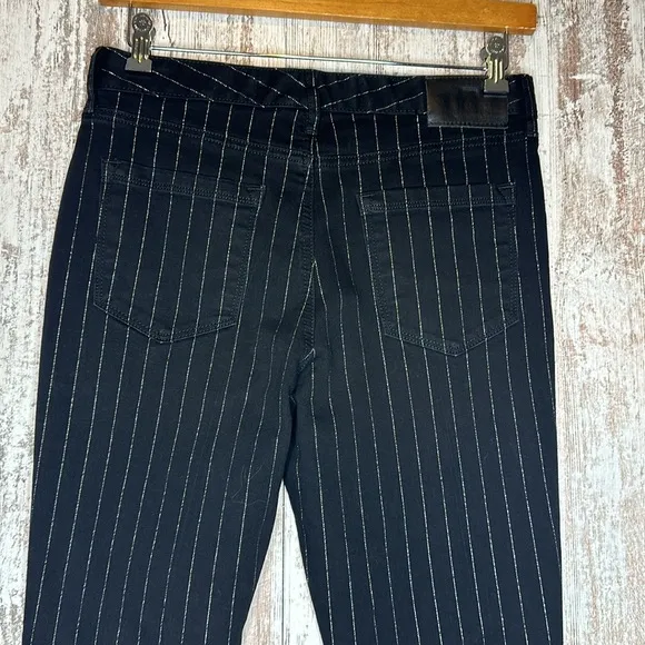KARL LAGERFELD PARIS Women's Mid Rise Slim Leg Metallic-Stripe Jeans Sz 10