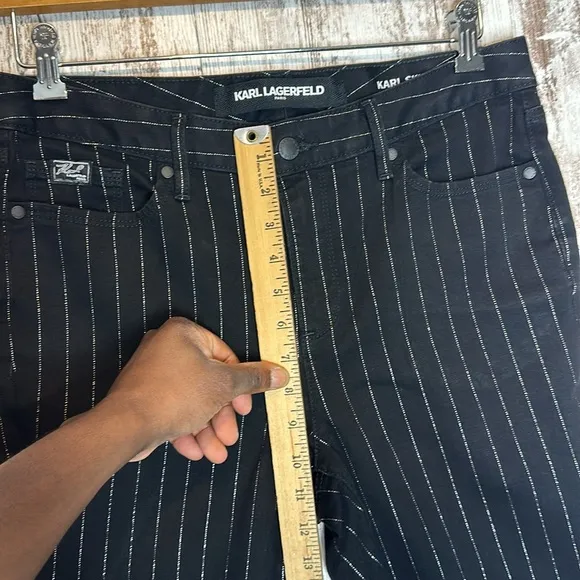 KARL LAGERFELD PARIS Women's Mid Rise Slim Leg Metallic-Stripe Jeans Sz 10