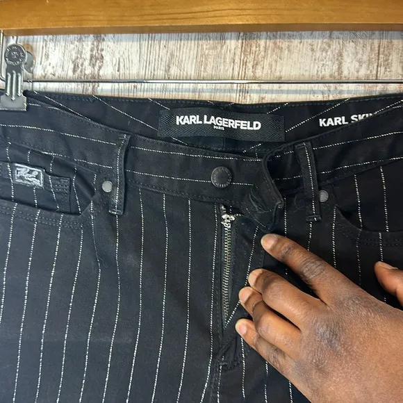 KARL LAGERFELD PARIS Women's Mid Rise Slim Leg Metallic-Stripe Jeans Sz 10