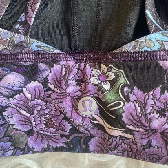 Lululemon Free To Be Moved Bra Women’s Size 6 Memoir Multi Purple