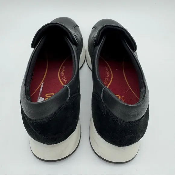 Munro Laurel Black Leather Slip On Sneaker Size 7.5 N