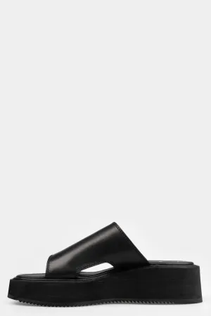 Plateau leather sandals