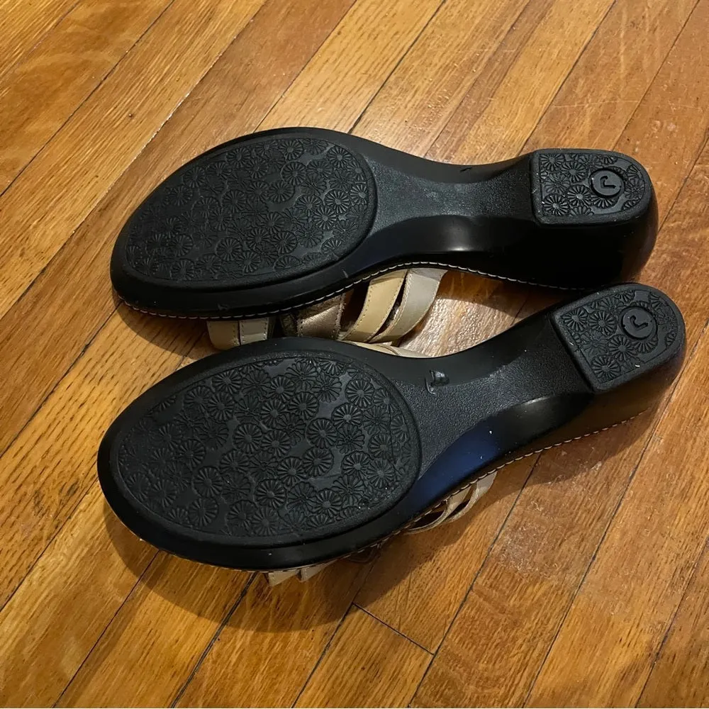 Rockport sandals size 11