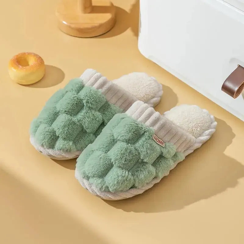 Salta - Women's Plushy Slippers