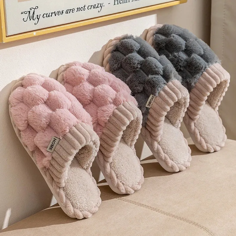 Salta - Women's Plushy Slippers
