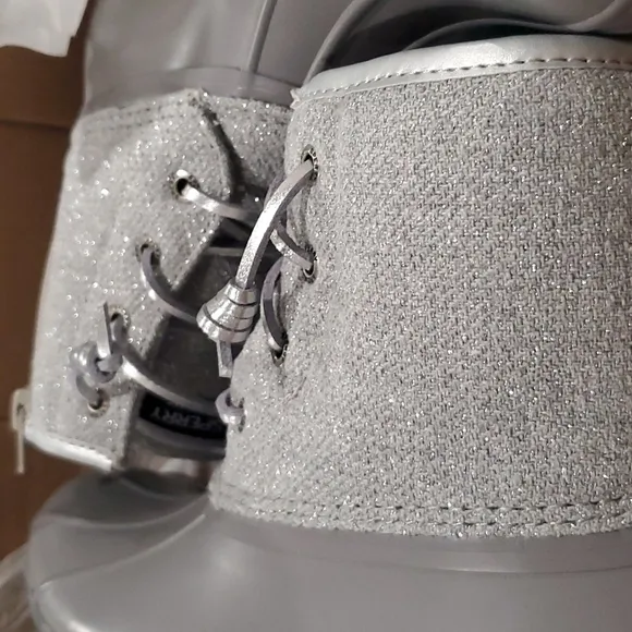 Sperry Saltwater Boots Silver/Grey Size 4
