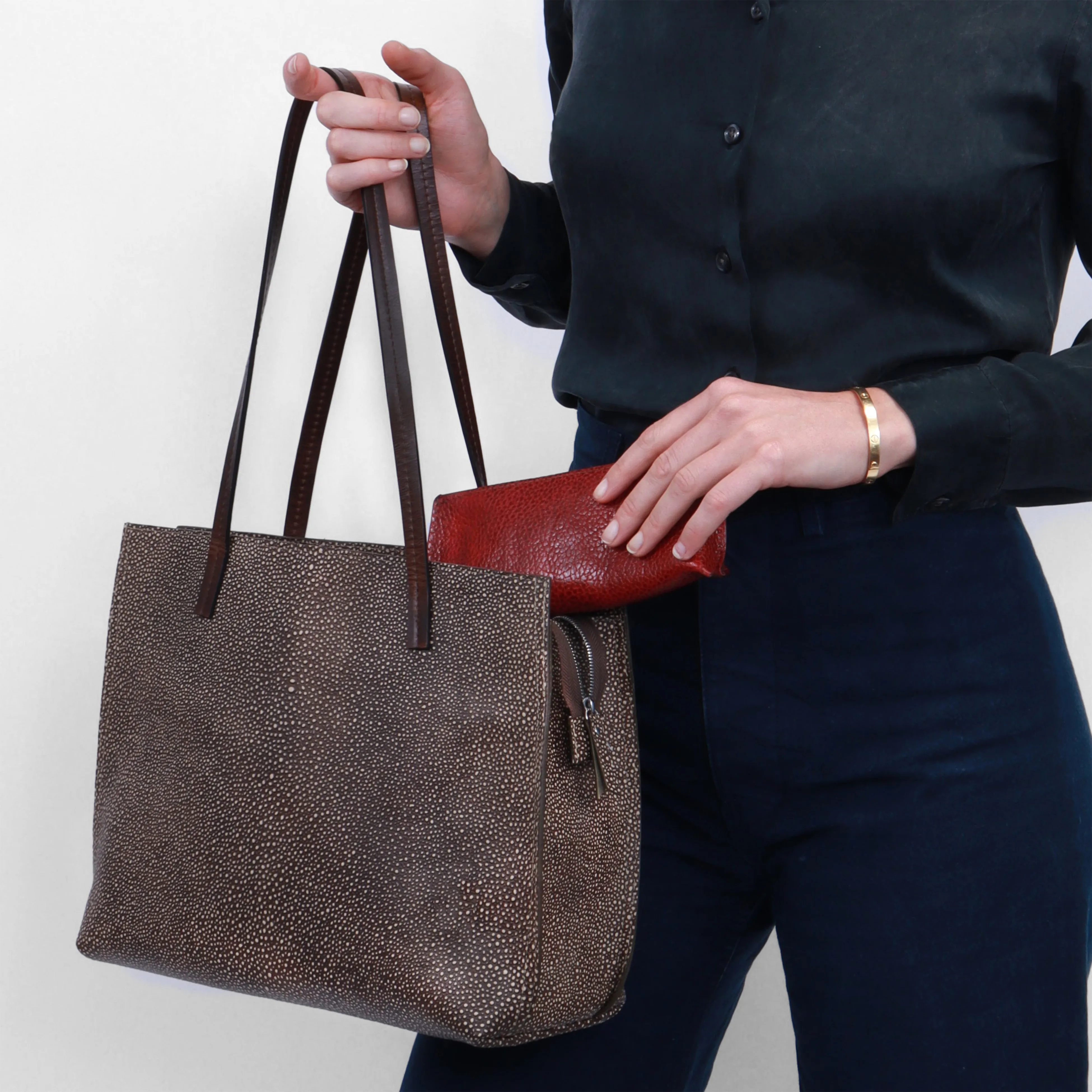 STRAPPY DAY BAG PLATINUM STONE EMBOSSED CROC