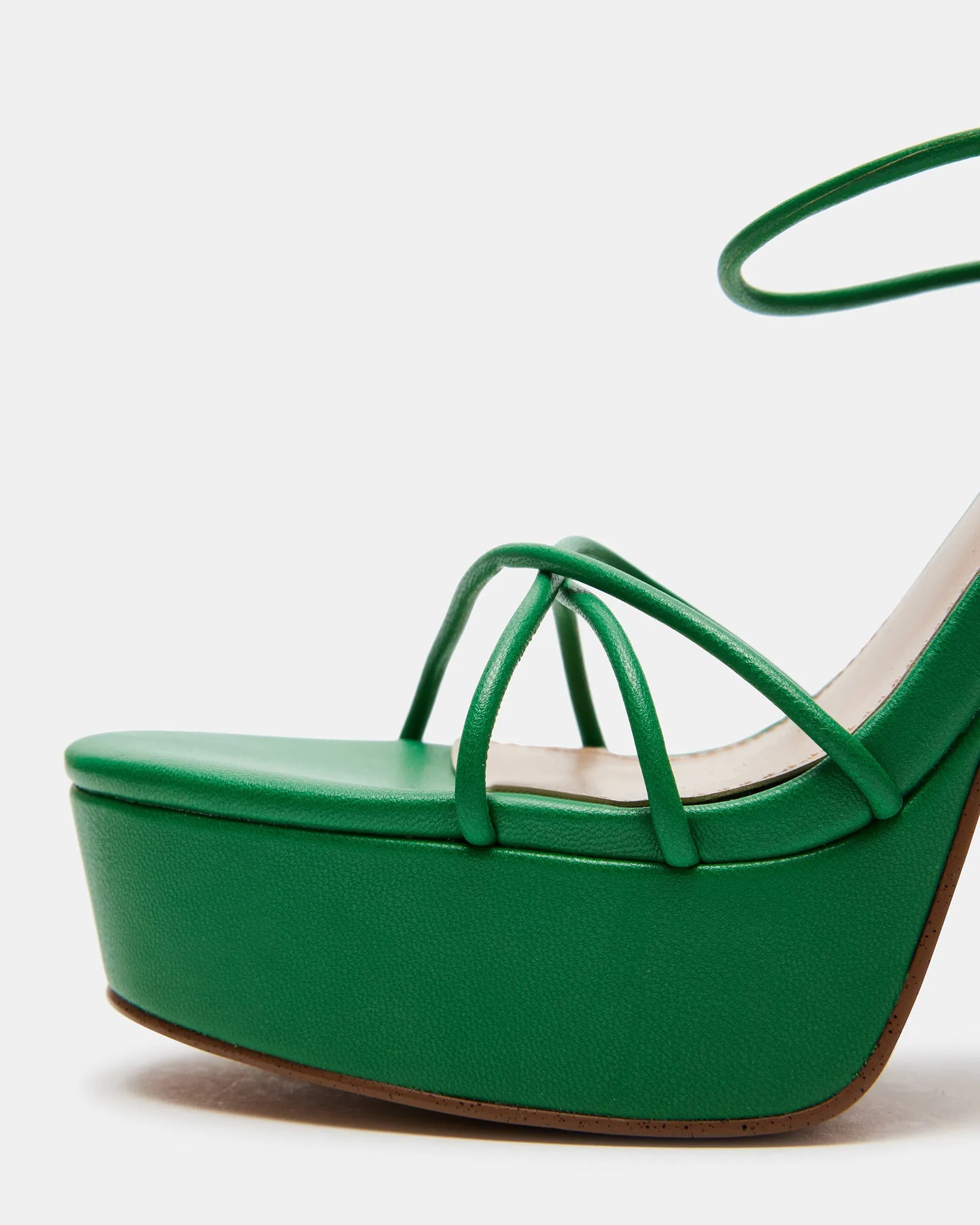 TALLULAH GREEN - SM REBOOTED